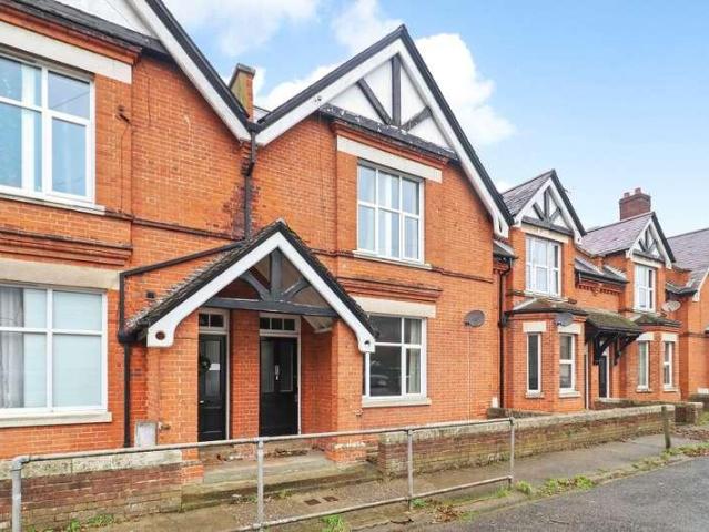 5 bed house to rent