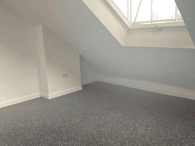 5 bed house to rent