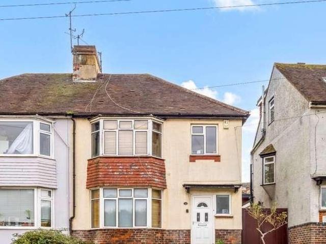 5 bed house to rent