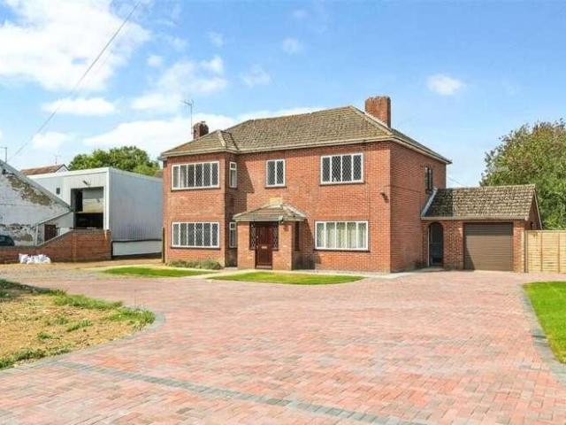 5 bed house to rent
