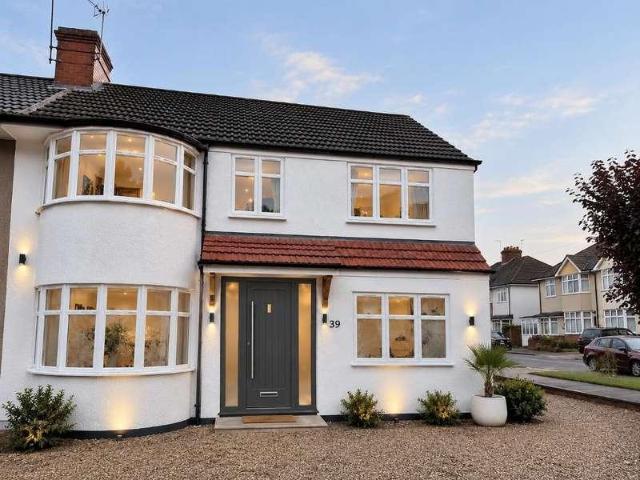 5 bed house to rent