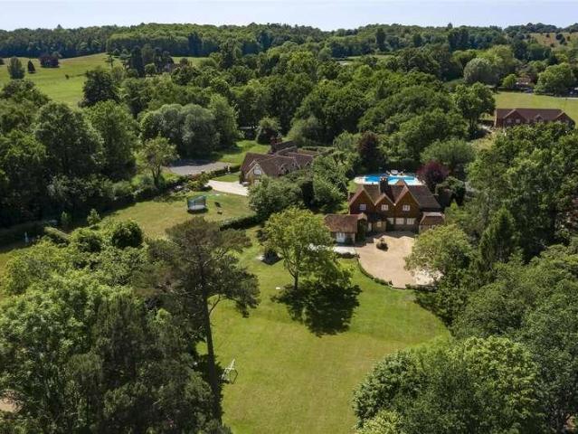 5 bed house to rent