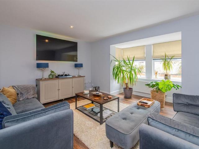 5 bed House Detached To Let