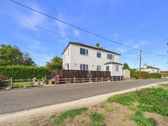 5 bed house for sale