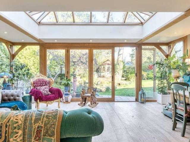 5 bed house for sale