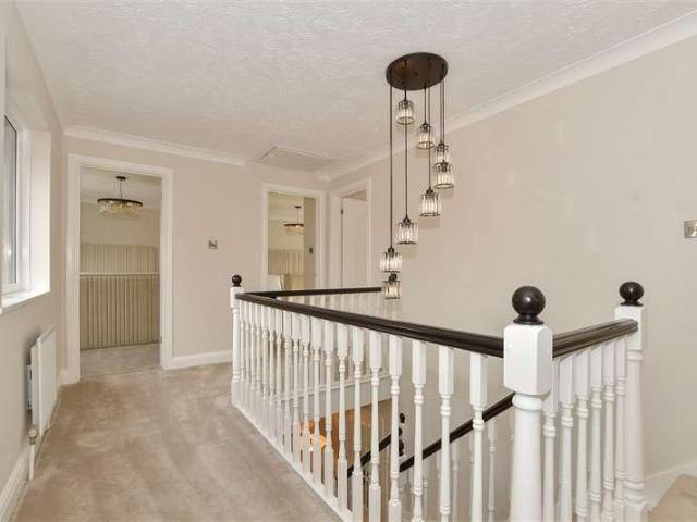 5 bed house for sale