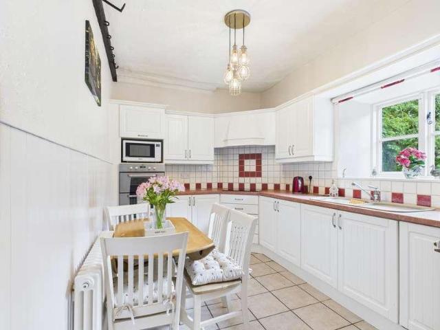 5 bed house for sale