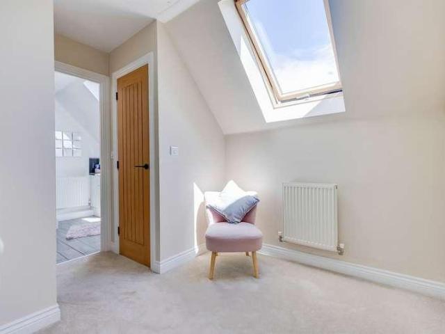 5 bed house for sale