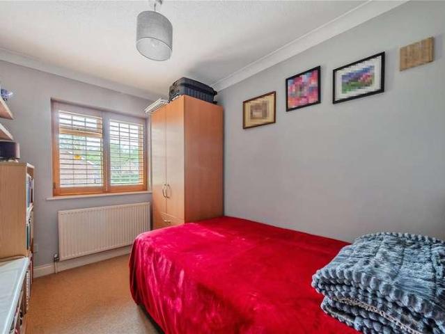5 bed house for sale