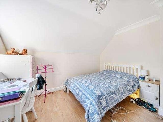 5 bed house for sale