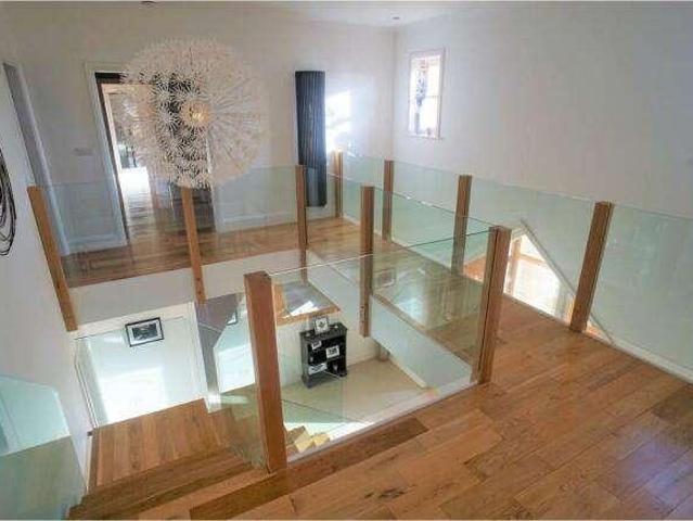 5 bed house for sale