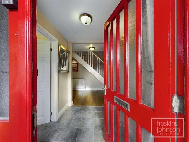 5 bed house for sale