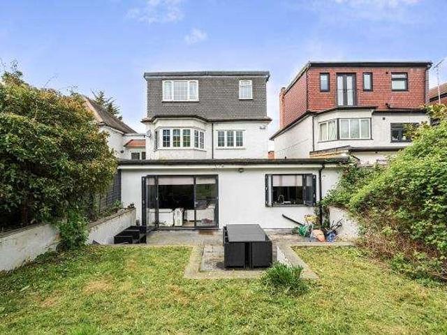 5 bed house for sale