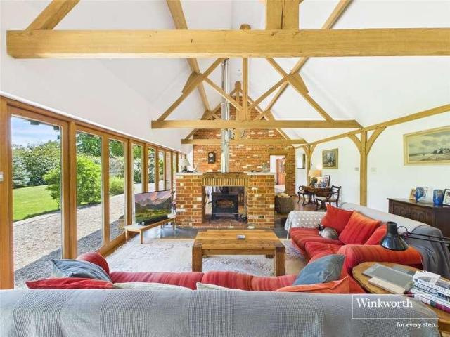 5 bed house for sale