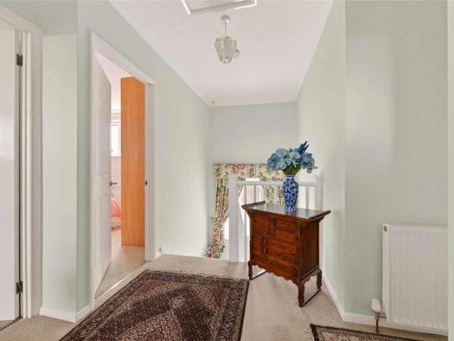 5 bed house for sale