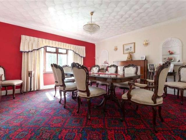 5 bed house for sale