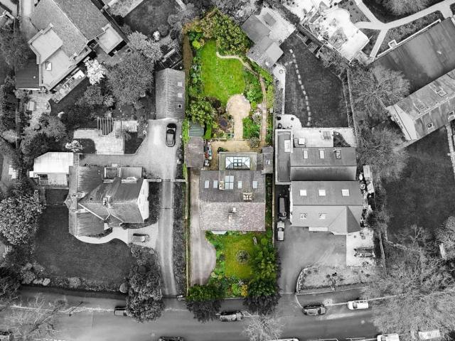 5 bed house for sale