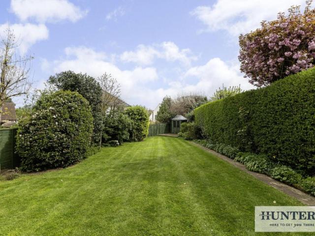 5 bed house for sale