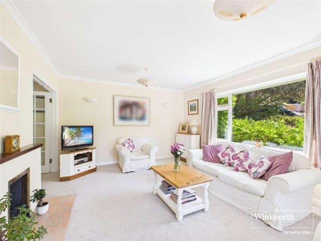 5 bed house for sale