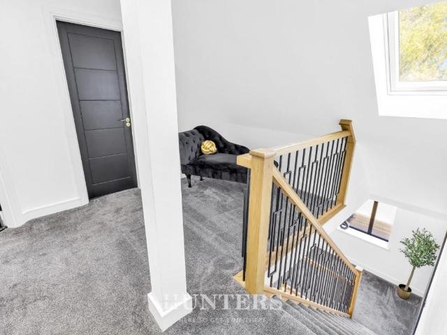 5 bed house for sale
