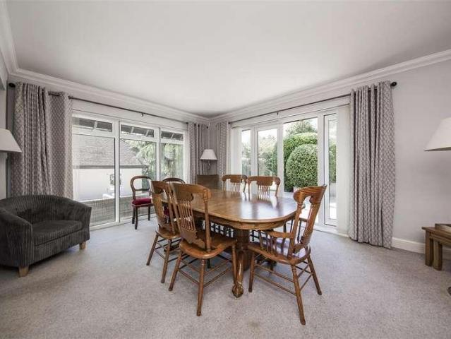 5 bed house for sale