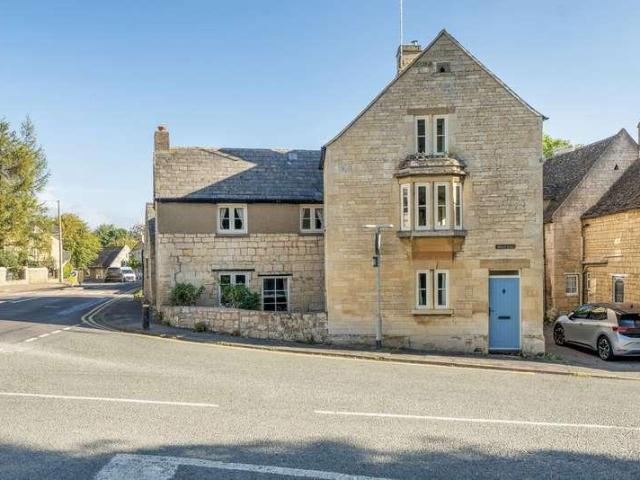 5 bed house for sale