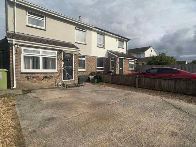 5 bed house for sale