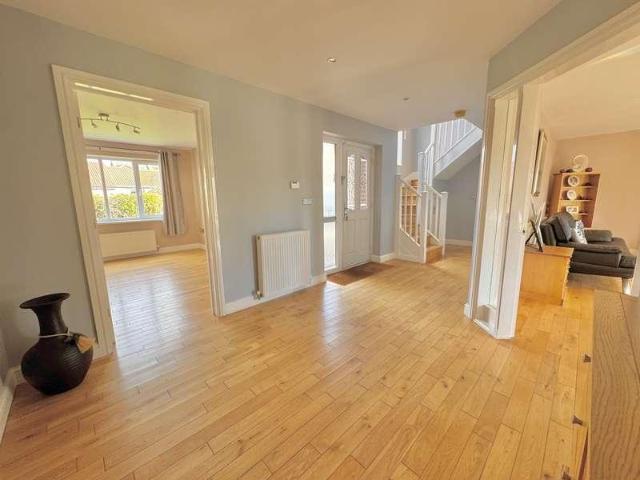 5 bed house for sale