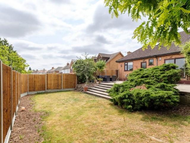 5 bed house for sale