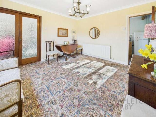 5 bed house for sale