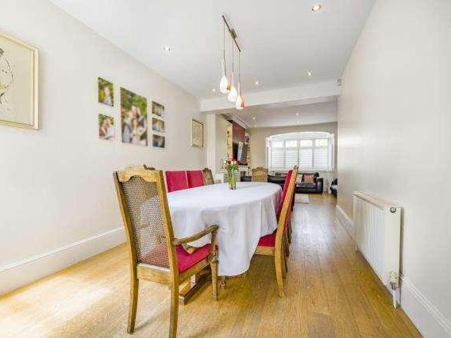 5 bed house for sale