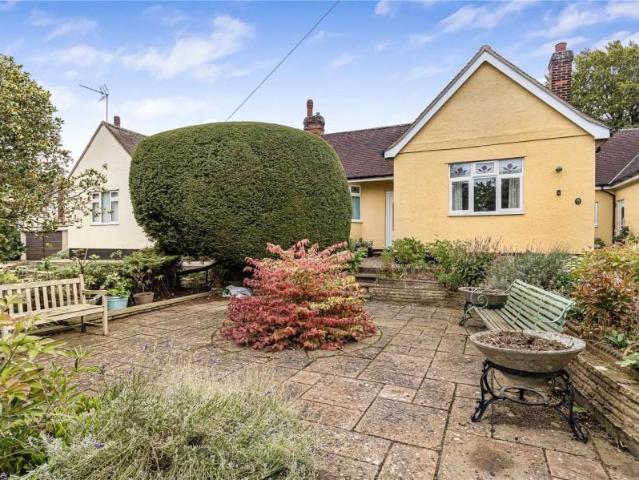 5 bed house for sale