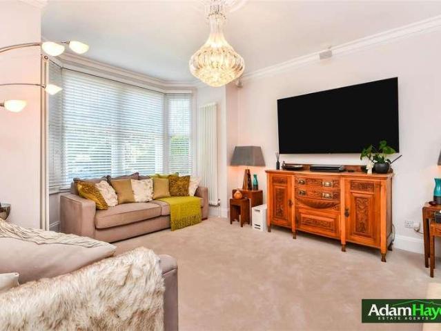 5 bed house for sale