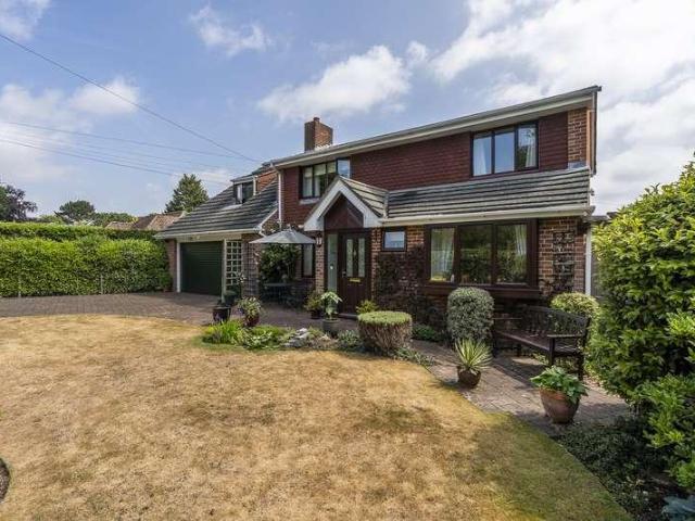 5 bed house for sale