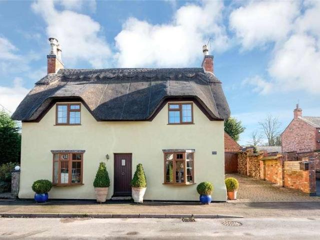 5 bed house for sale