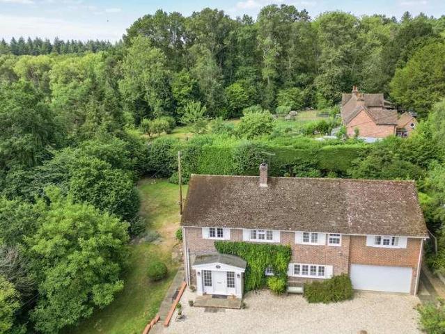 5 bed house for sale