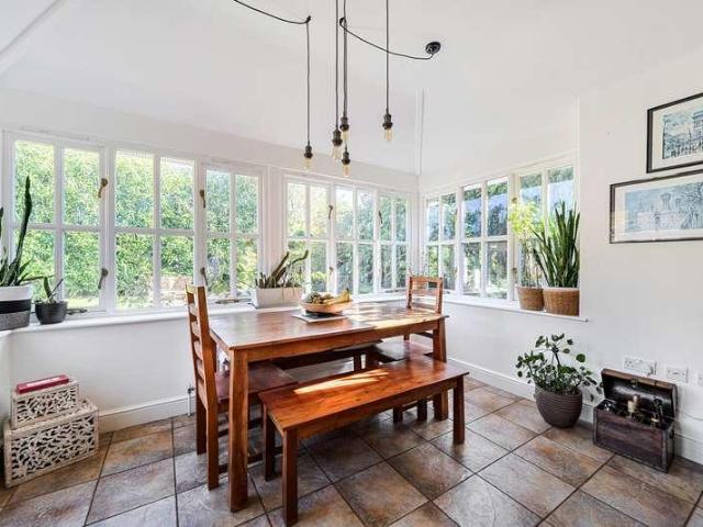 5 bed house for sale