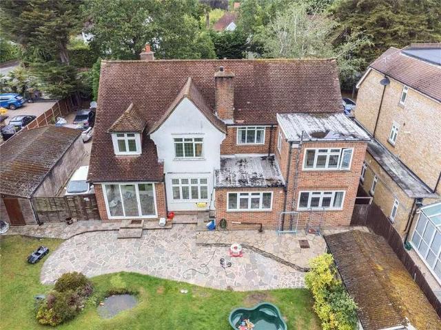 5 bed house for sale