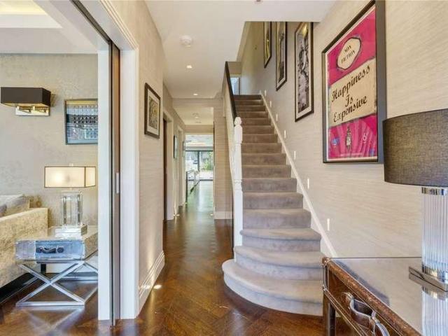 5 bed house for sale