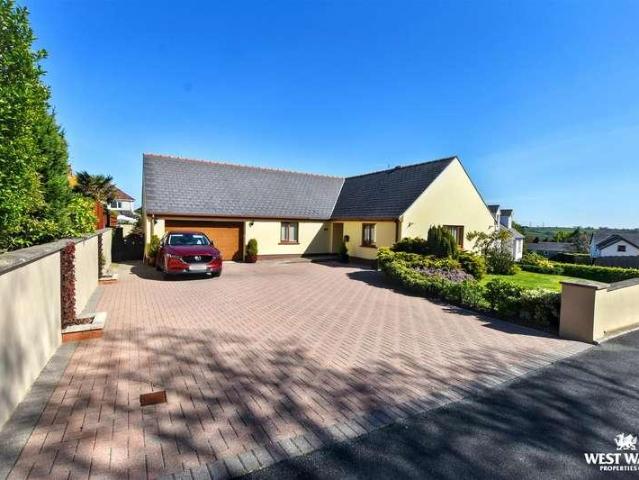 5 bed house for sale