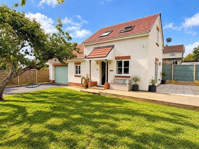 5 bed house for sale