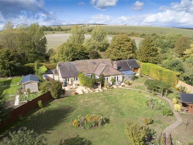 5 bed house for sale
