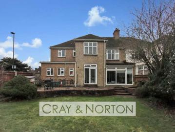 5 bed house for sale