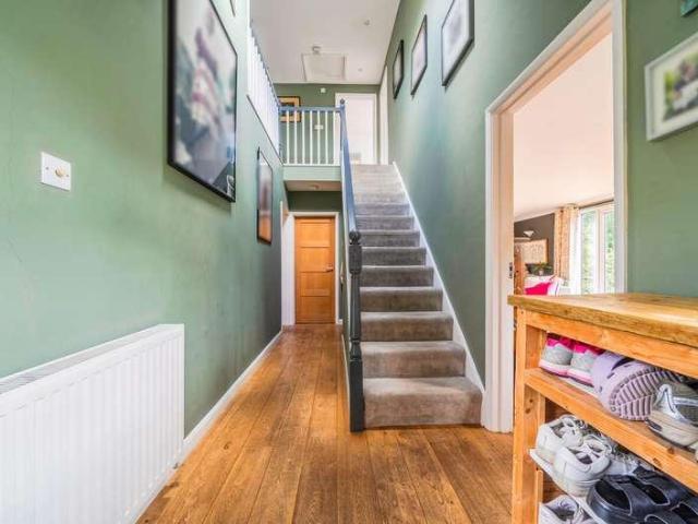 5 bed house for sale