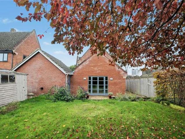 5 bed house for sale