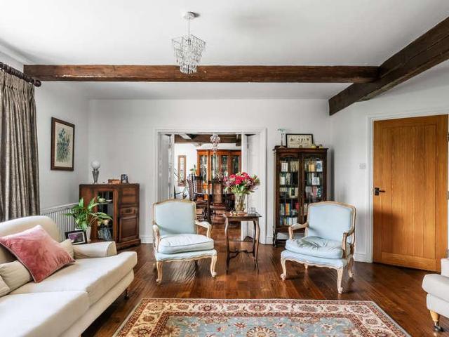5 bed house for sale
