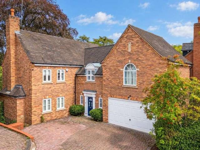 5 bed house for sale