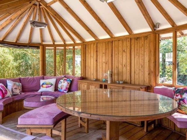 5 bed house for sale