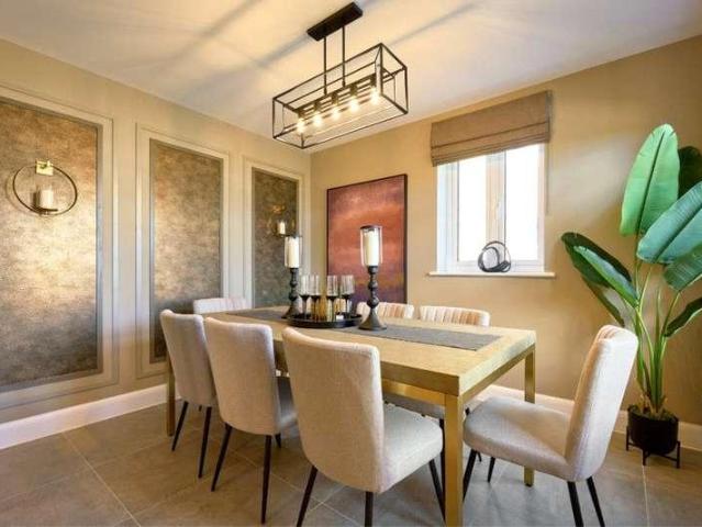 5 bed house for sale