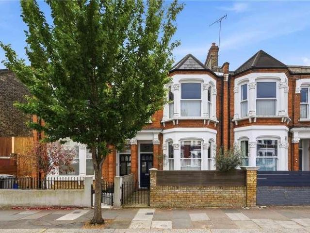 5 bed house for sale